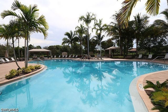 6525 Monterey PT 203, Naples, FL 34105