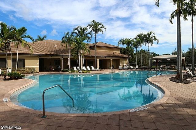 6525 Monterey PT 203, Naples, FL 34105