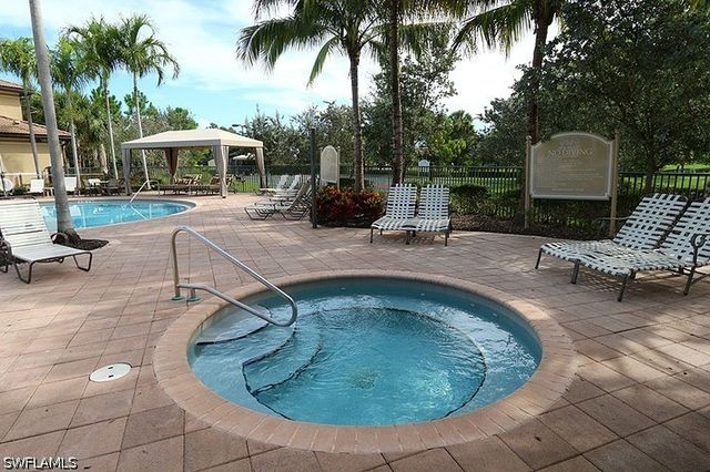 6525 Monterey PT 203, Naples, FL 34105