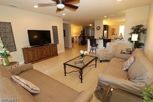 6525 Monterey PT 203, Naples, FL 34105