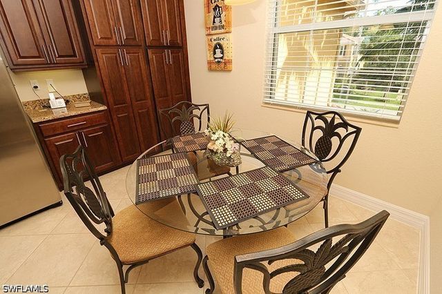 6525 Monterey PT 203, Naples, FL 34105
