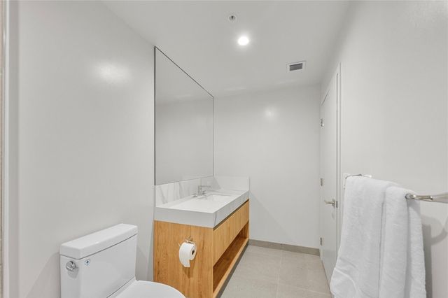 11 NE 6th Street 907, Miami, FL 33132