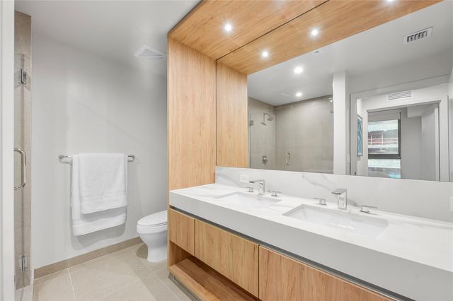 11 NE 6th Street 907, Miami, FL 33132