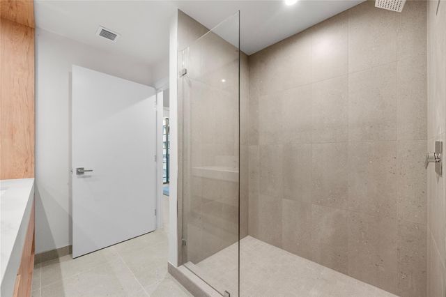 11 NE 6th Street 907, Miami, FL 33132