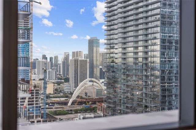 11 NE 6th Street 907, Miami, FL 33132