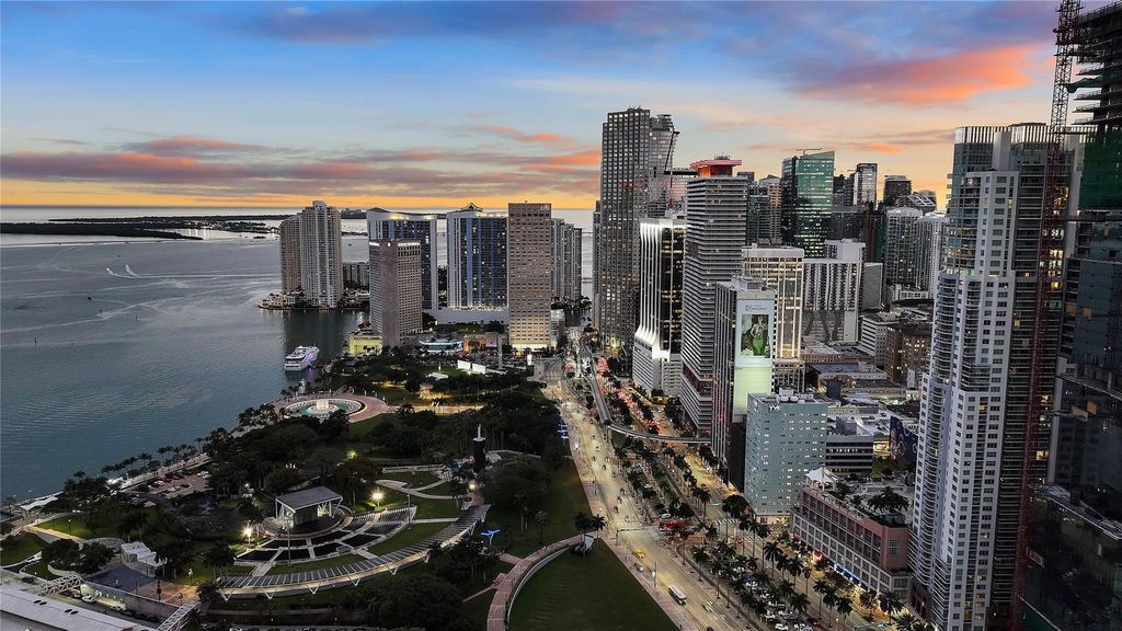 11 NE 6th Street 907, Miami, FL 33132