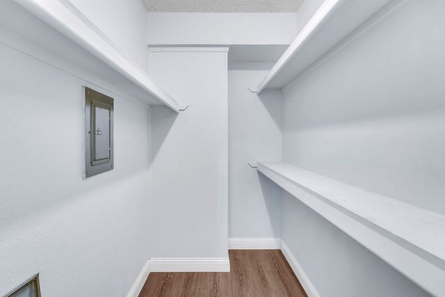 6017 E University Boulevard 118, Dallas, TX 75206