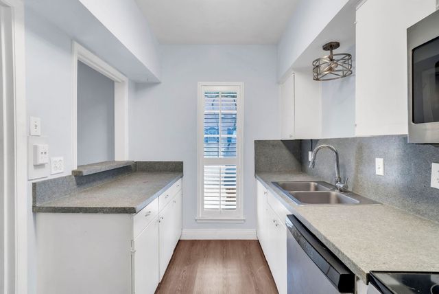 6017 E University Boulevard 118, Dallas, TX 75206