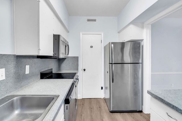 6017 E University Boulevard 118, Dallas, TX 75206