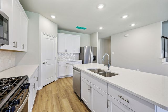 412 Watertown Drive, Princeton, TX 75071