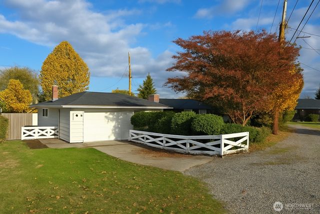 11144 Woodward Avenue S, Seattle, WA 98178