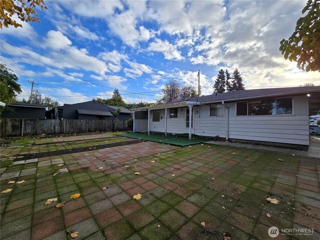 11144 Woodward Avenue S, Seattle, WA 98178