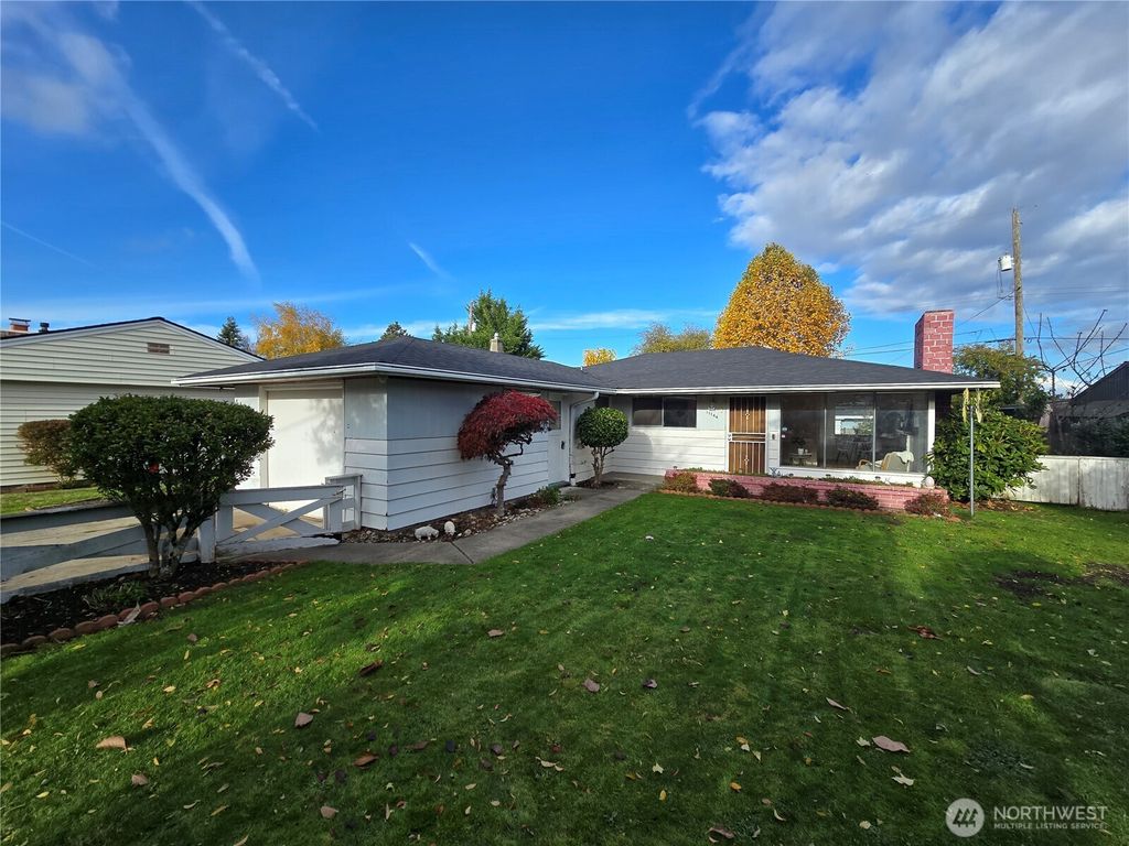 11144 Woodward Avenue S, Seattle, WA 98178