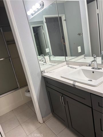 8641 Glenoaks 131, Los Angeles, CA 91352