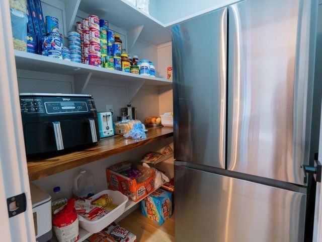 68 High St Ext, Lancaster, MA 01523