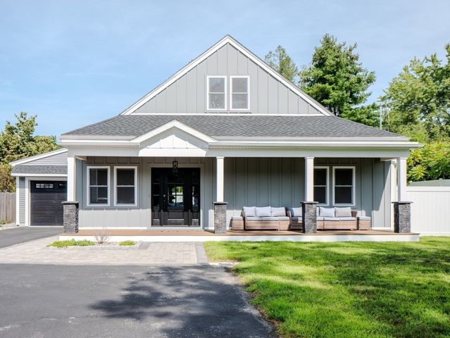 68 High St Ext, Lancaster, MA 01523