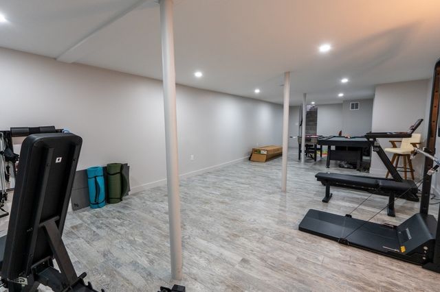 68 High St Ext, Lancaster, MA 01523