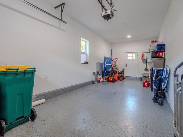68 High St Ext, Lancaster, MA 01523