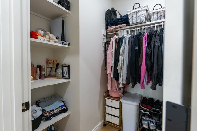 68 High St Ext, Lancaster, MA 01523