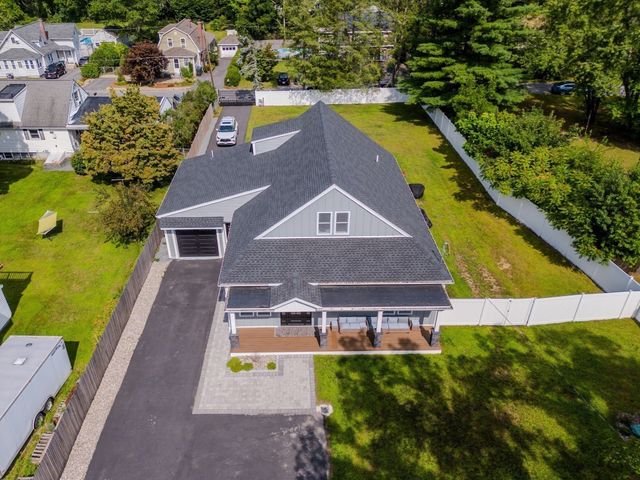68 High St Ext, Lancaster, MA 01523