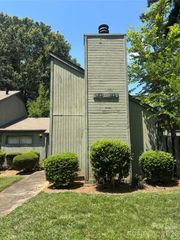 6141 Bent Tree Court, Charlotte, NC 28212