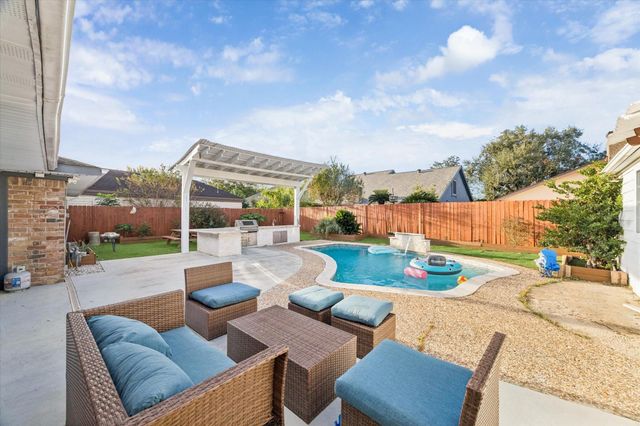 10402 Huntington Point Drive, Houston, TX 77099