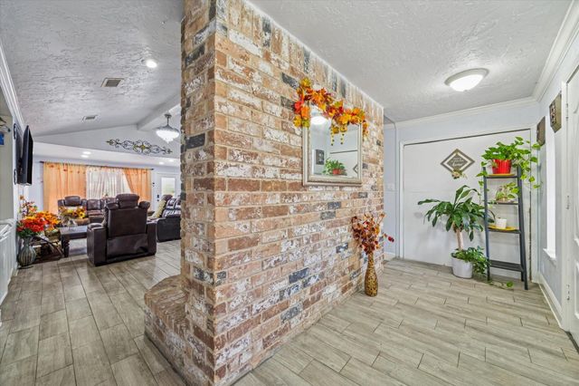 10402 Huntington Point Drive, Houston, TX 77099