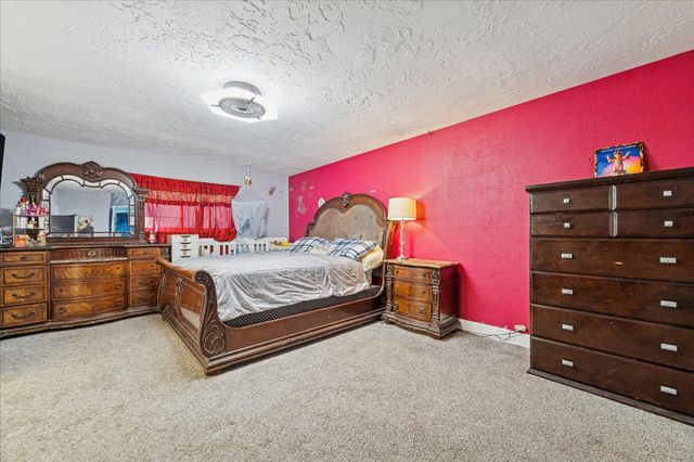 10402 Huntington Point Drive, Houston, TX 77099