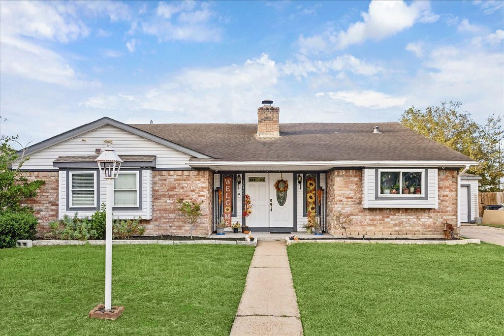 10402 Huntington Point Drive, Houston, TX 77099