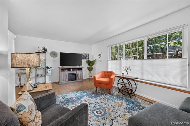 629 E Fox Hills Drive 44, Bloomfield Hills, MI 48304