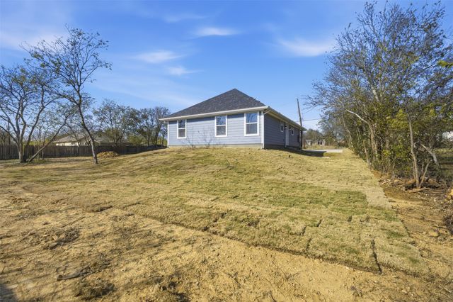 214 W Madison Street, Hillsboro, TX 76645
