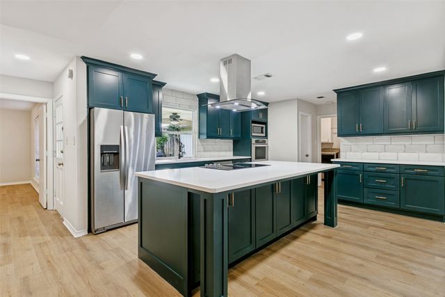 1617 Century Oaks Drive, Lewisville, TX 75077