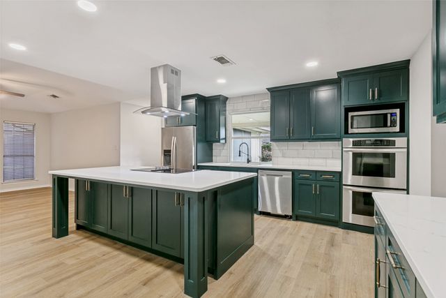 1617 Century Oaks Drive, Lewisville, TX 75077