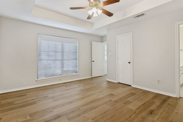 1617 Century Oaks Drive, Lewisville, TX 75077