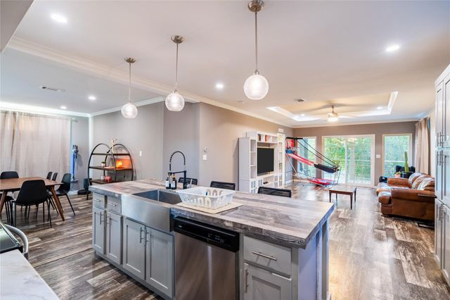 250 Mikes WAY, Leander, TX 78641