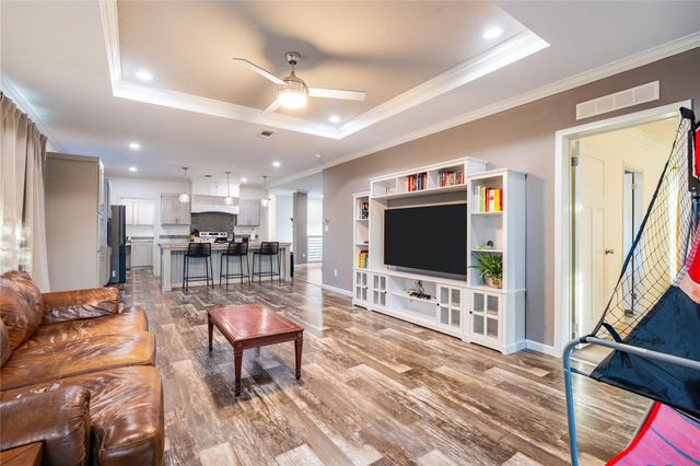 250 Mikes WAY, Leander, TX 78641