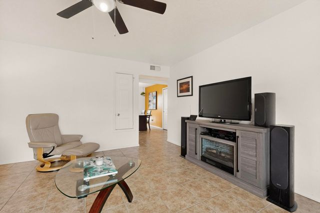10516 Love Avenue NE, Albuquerque, NM 87112