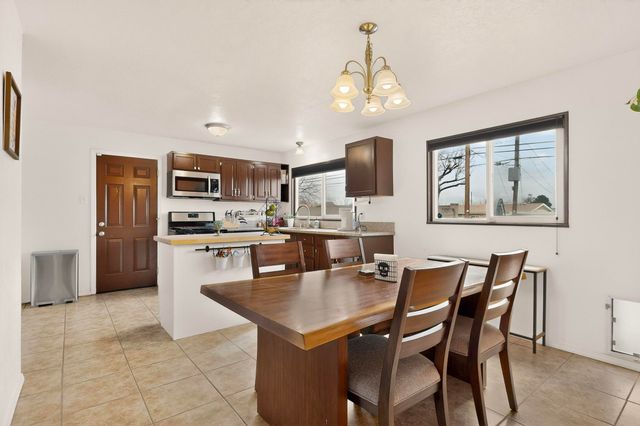 10516 Love Avenue NE, Albuquerque, NM 87112