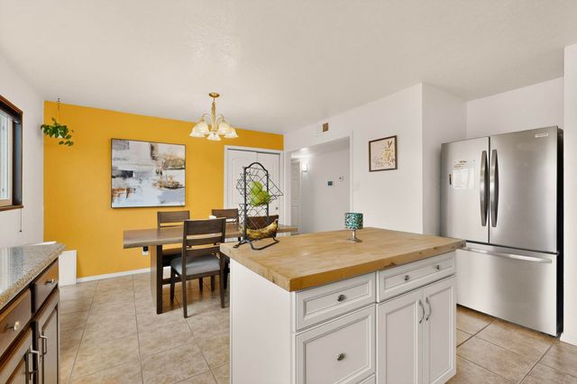 10516 Love Avenue NE, Albuquerque, NM 87112