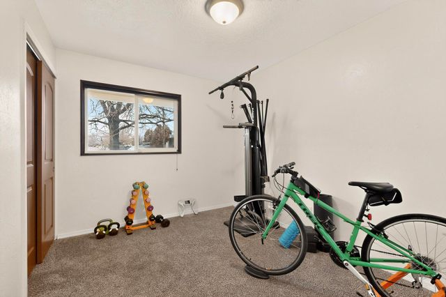 10516 Love Avenue NE, Albuquerque, NM 87112