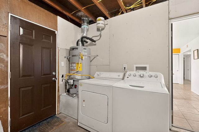 10516 Love Avenue NE, Albuquerque, NM 87112