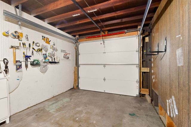 10516 Love Avenue NE, Albuquerque, NM 87112