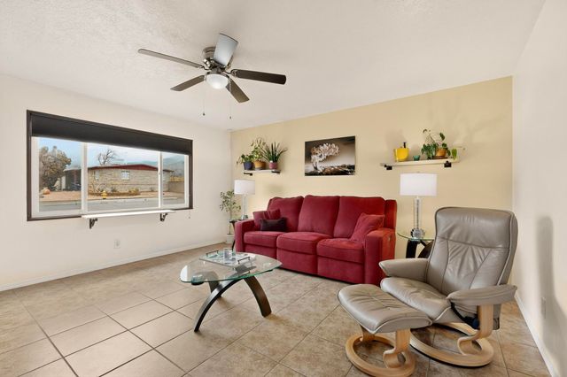 10516 Love Avenue NE, Albuquerque, NM 87112