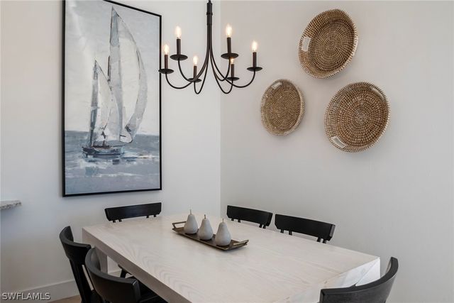 1540 Clermont DR F-305, Naples, FL 34109