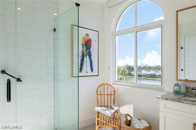 1540 Clermont DR F-305, Naples, FL 34109