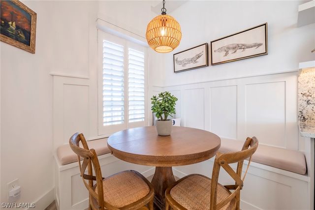 1540 Clermont DR F-305, Naples, FL 34109