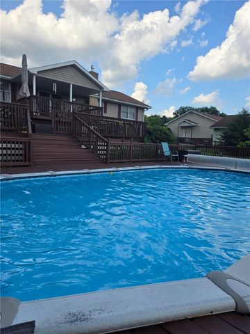 1753 Lexington Ave, Menallen Twp, PA 15401