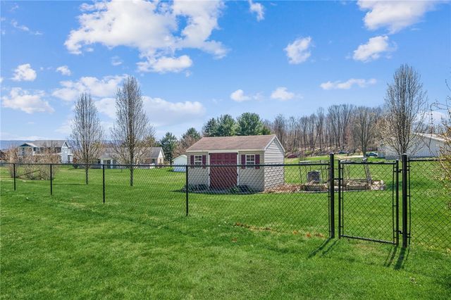 1753 Lexington Ave, Menallen Twp, PA 15401