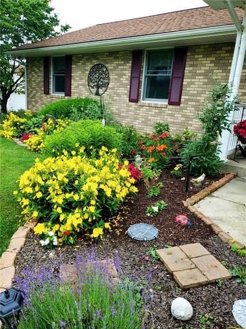 1753 Lexington Ave, Menallen Twp, PA 15401