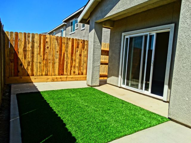 683 Granada Ct, Merced, CA 95341